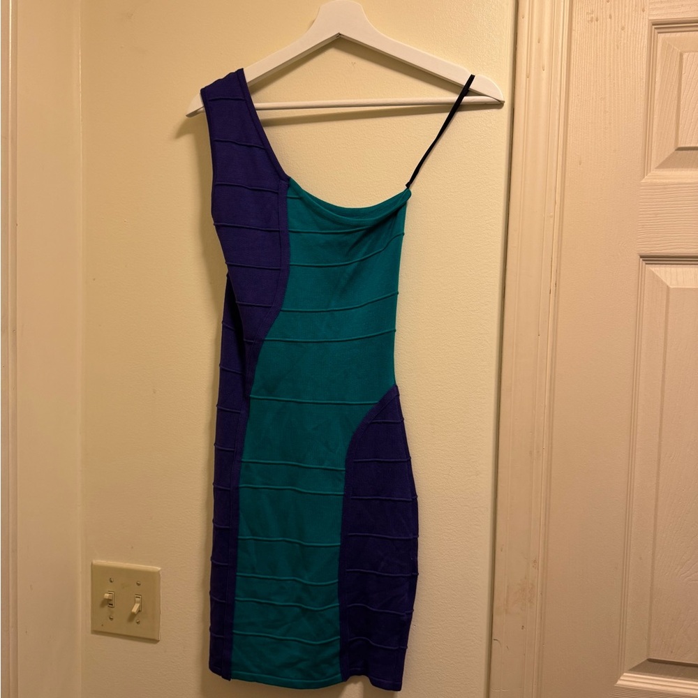 One shoulder bandage dress